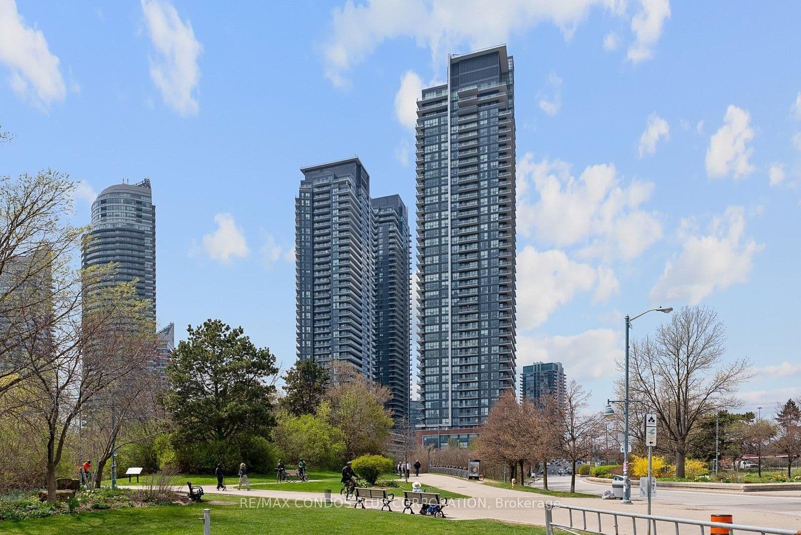 #3206 - 2212 Lakeshore Boulevard W