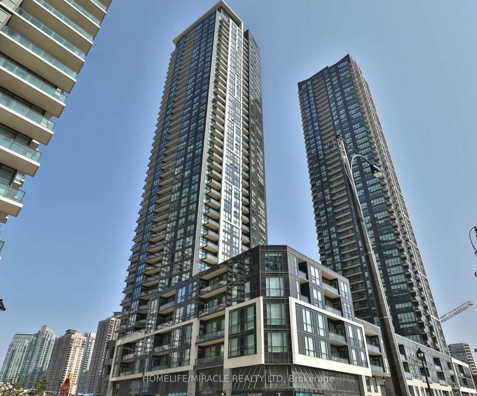 #2106 - 510 Curran Place