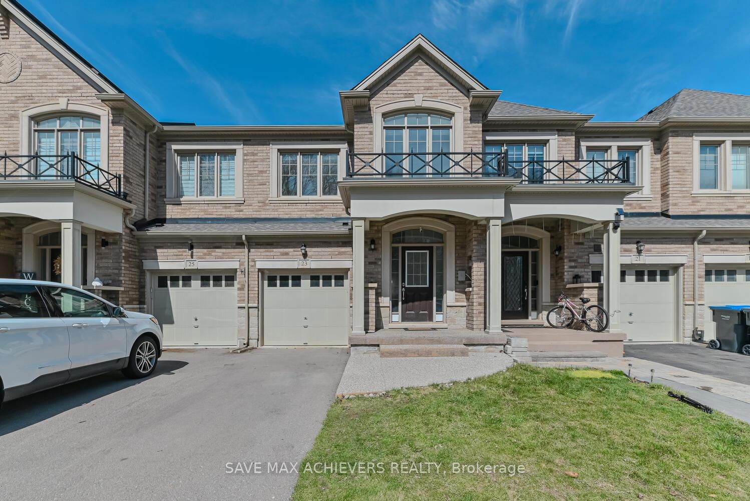23 Lady Evelyn Crescent N