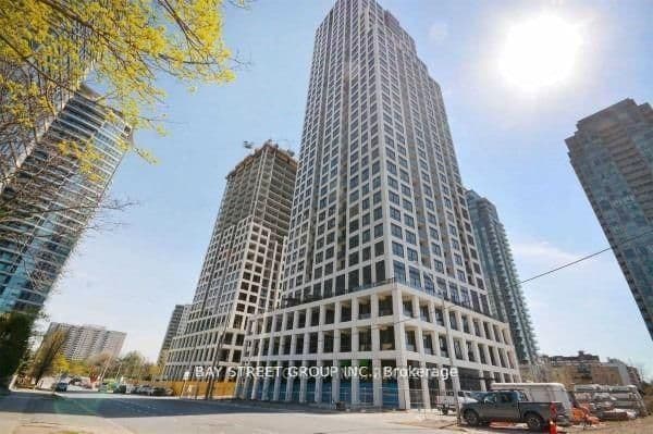 36 Elm Drive W, Unit 908