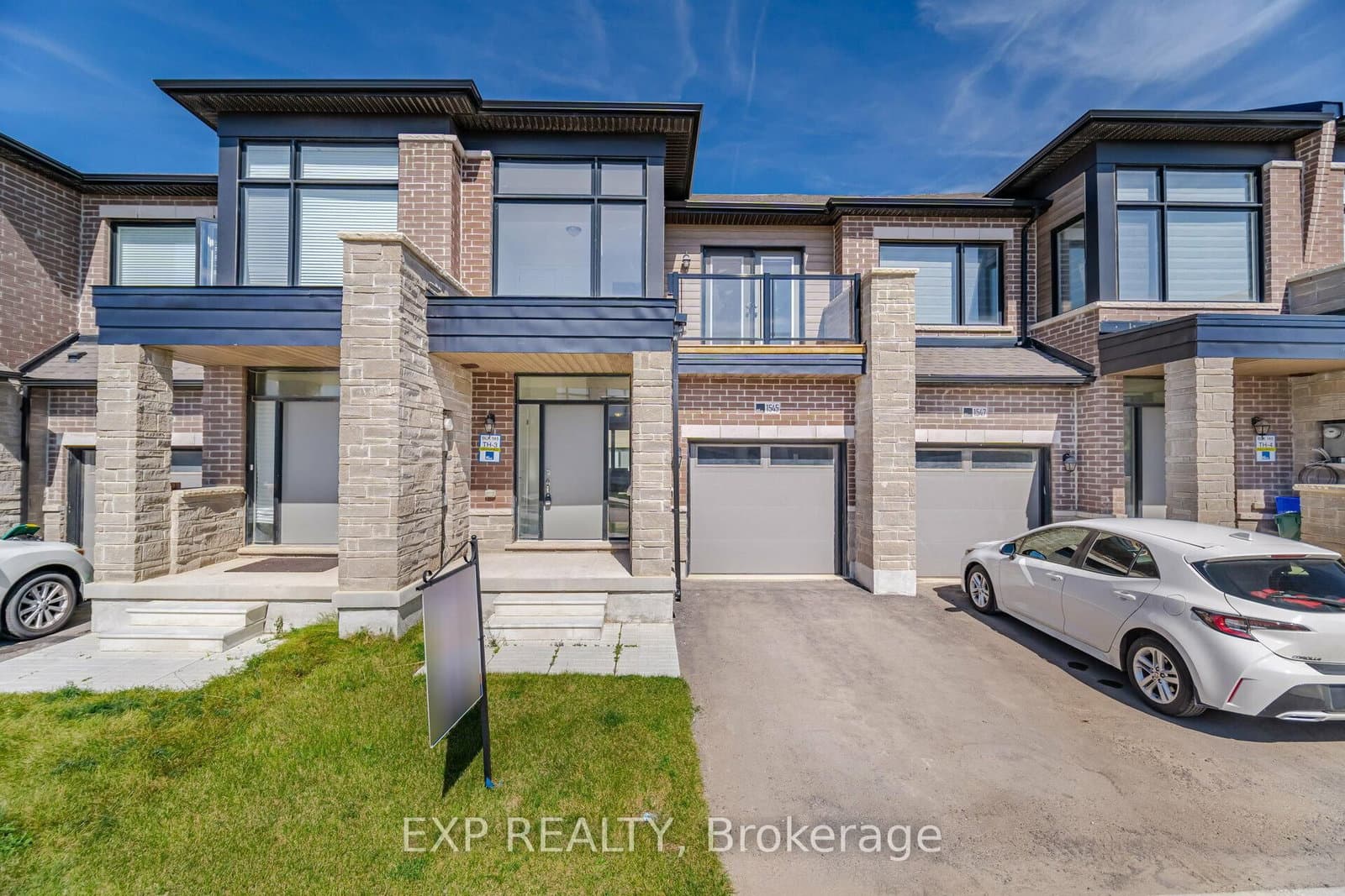 1545 Rose Way