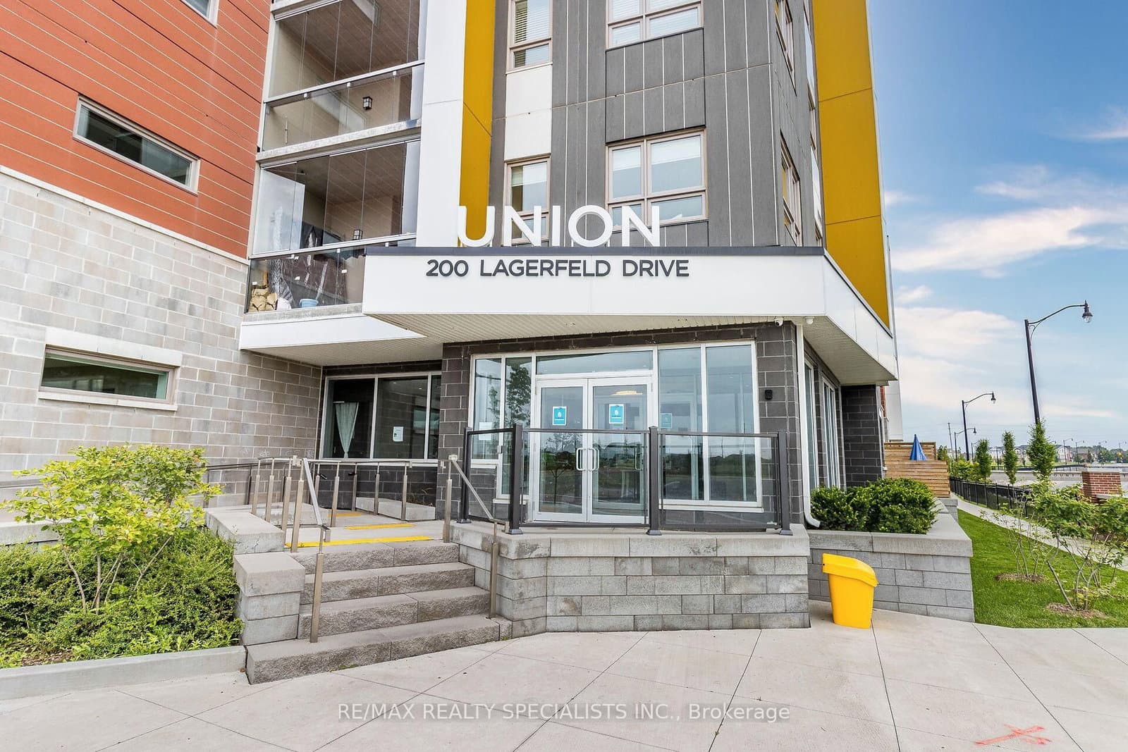 200 LAGERFELD Drive, Unit 109