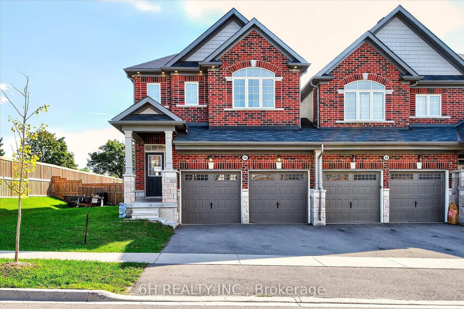14 FERNRIDGE Heights
