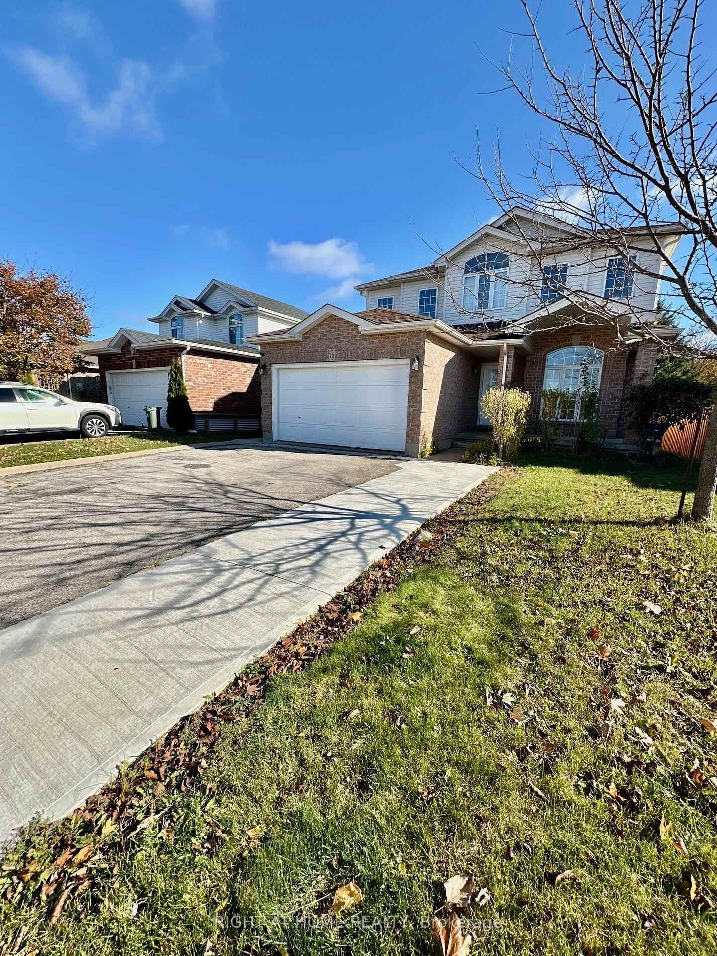 78 Clairfields Drive W, Unit Lower