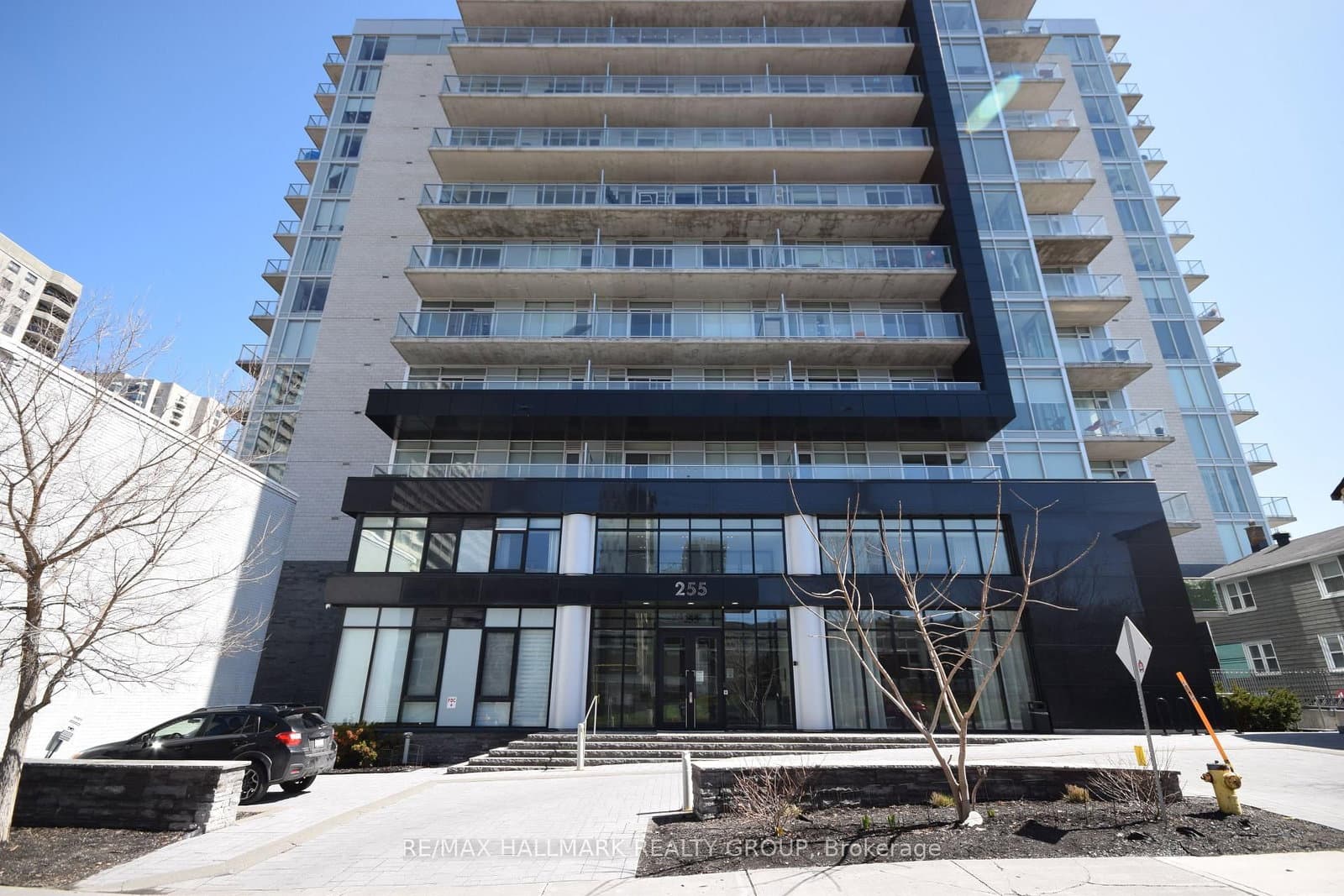#1412 - 255 Bay Street N