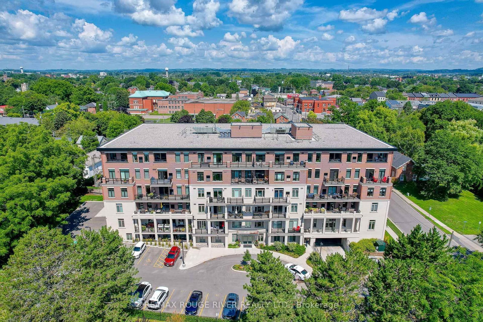 #212 - 135 Orr Street