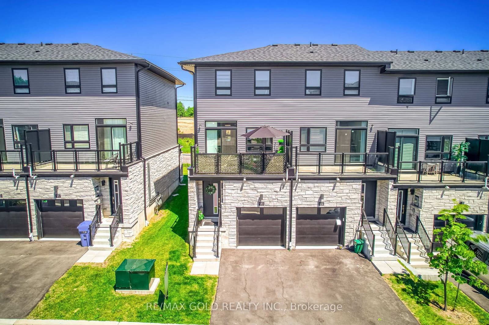 51 Sparrow Avenue, Unit 90