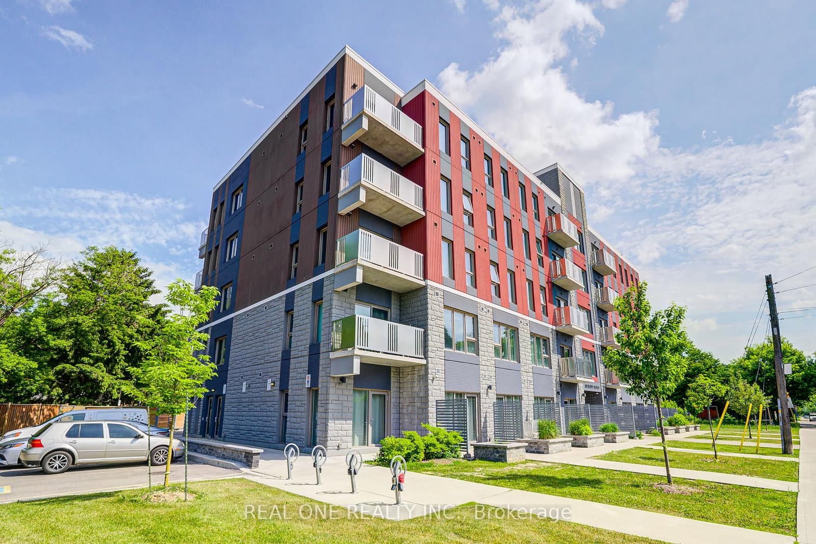 #423 - 77 Leland Street