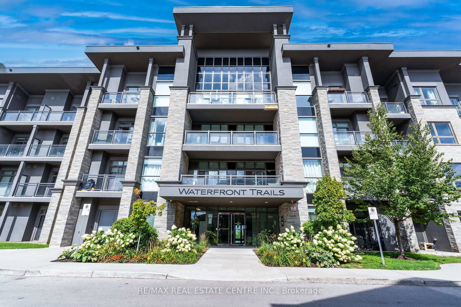 #413 - 35 Southshore Crescent