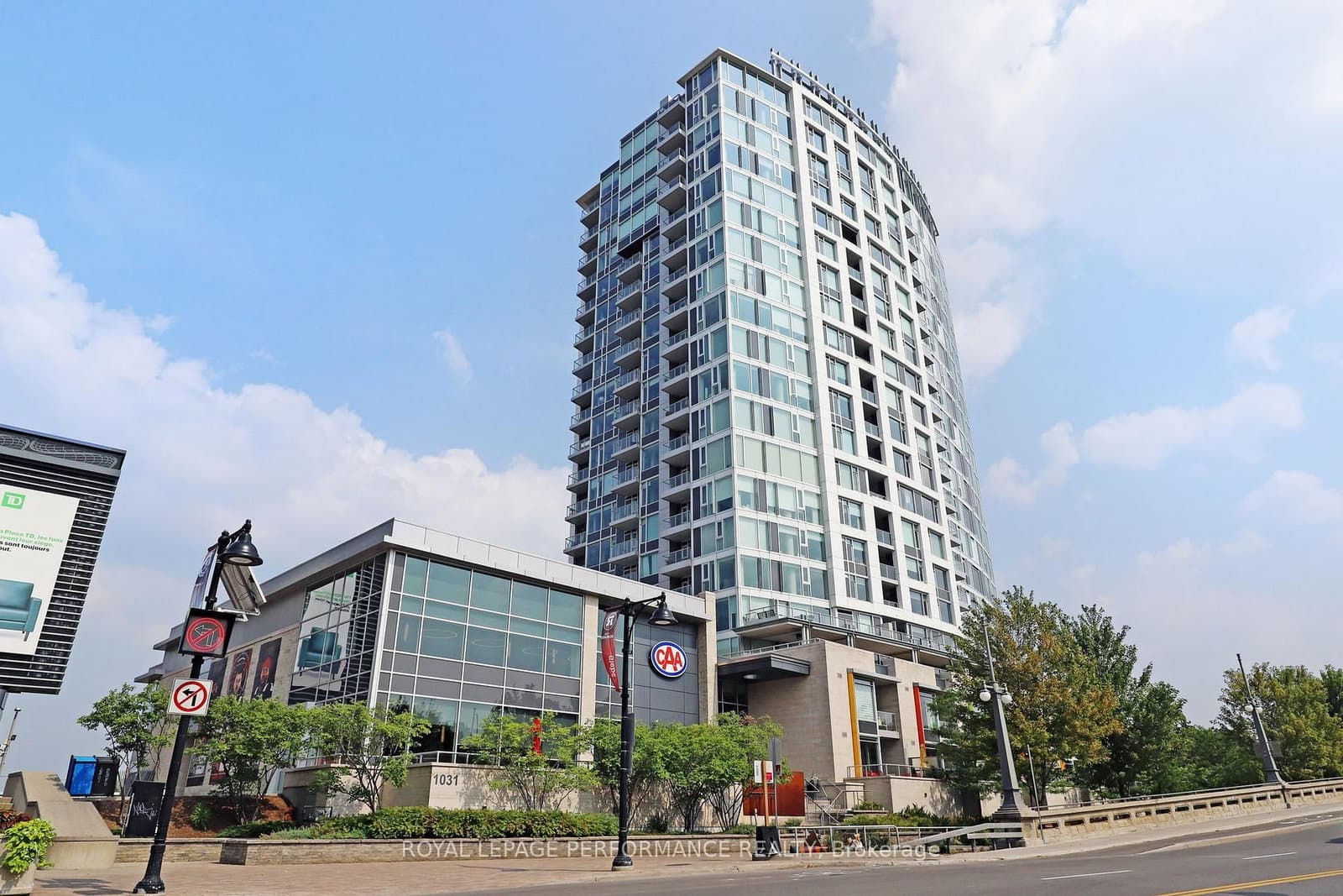 #907 - 1035 Bank Street
