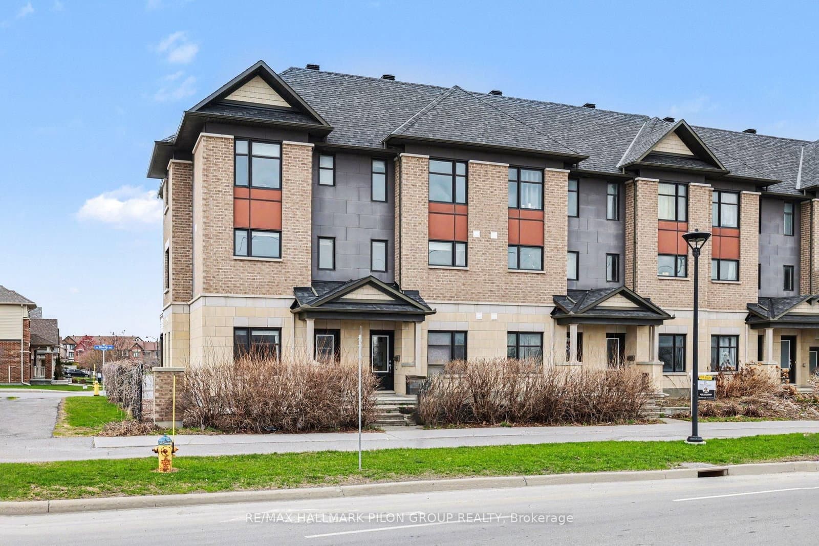 528 Silvertip Lane
