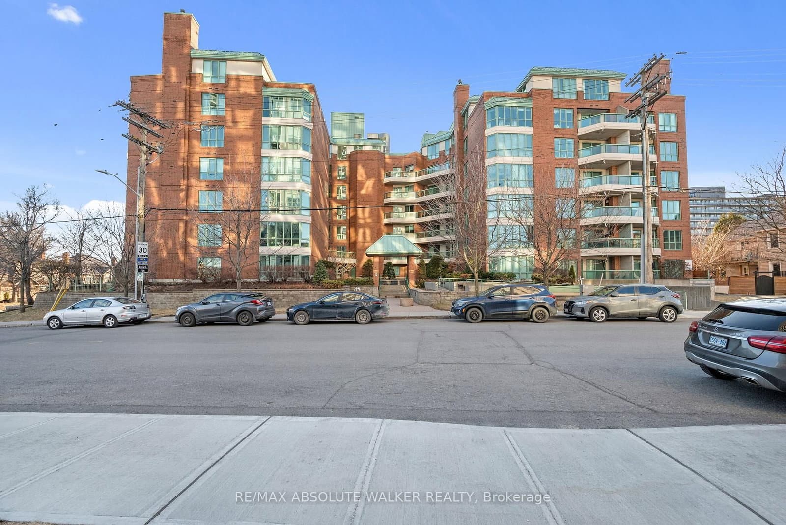 #113 - 540 Cambridge Street S