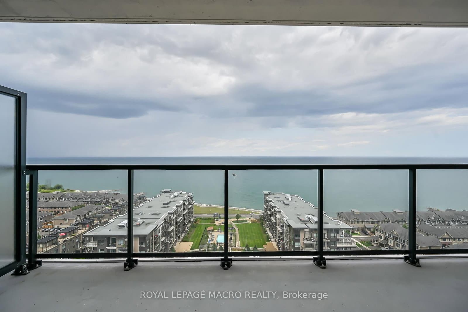 #1607 - 385 Winston Road