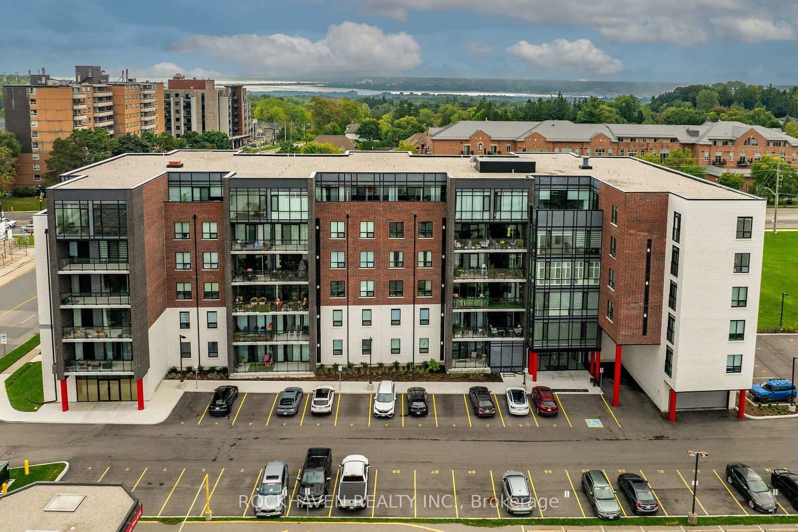#503 - 5 Hamilton Street N