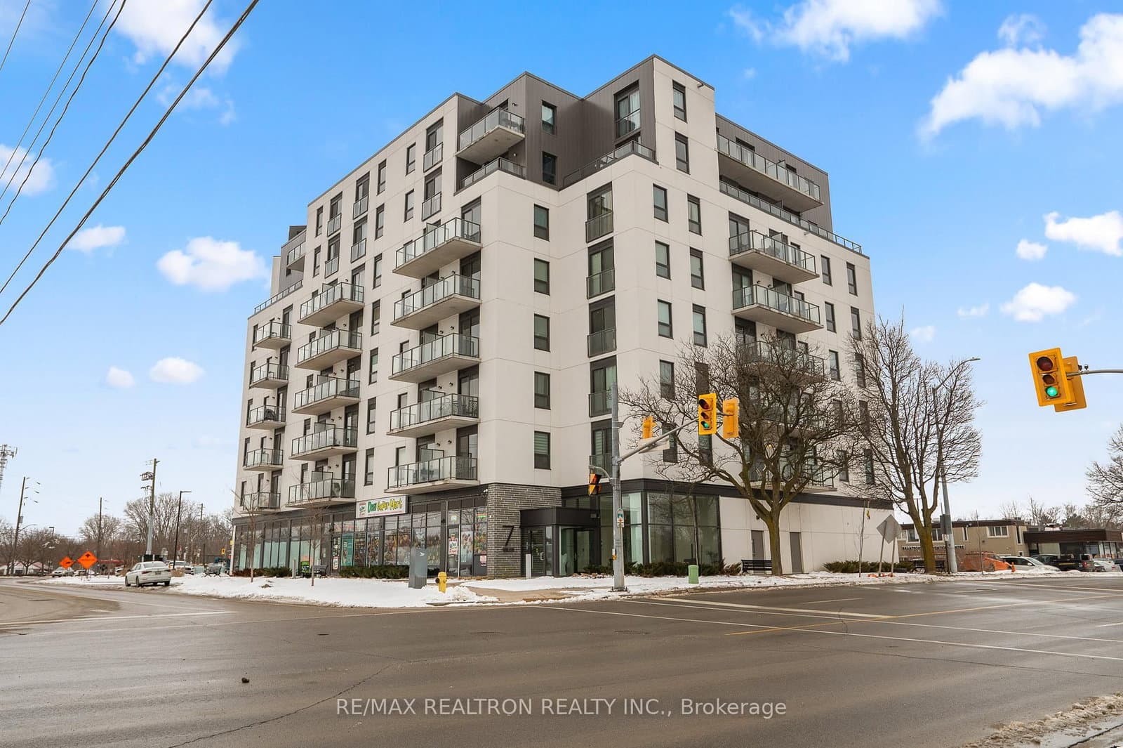 #613 - 7 Erie Avenue