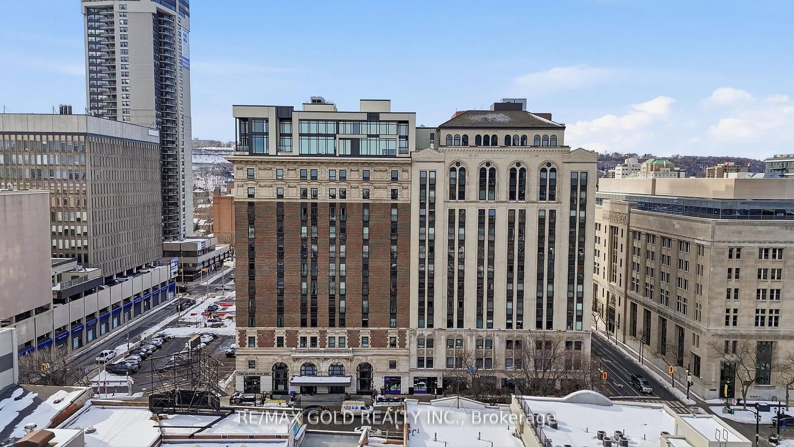 #305 - 112 King Street E
