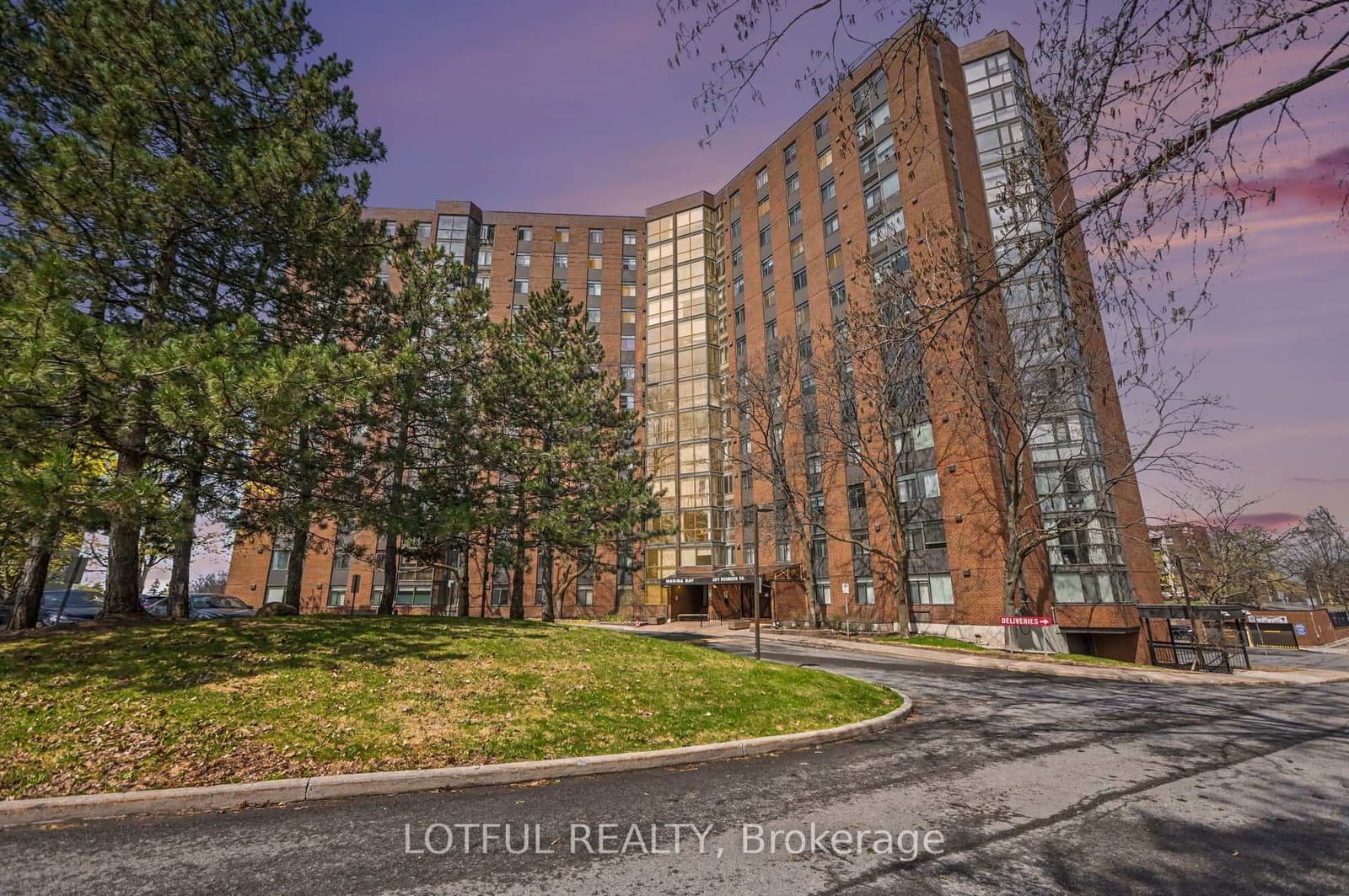 #1114 - 2871 Richmond Road
