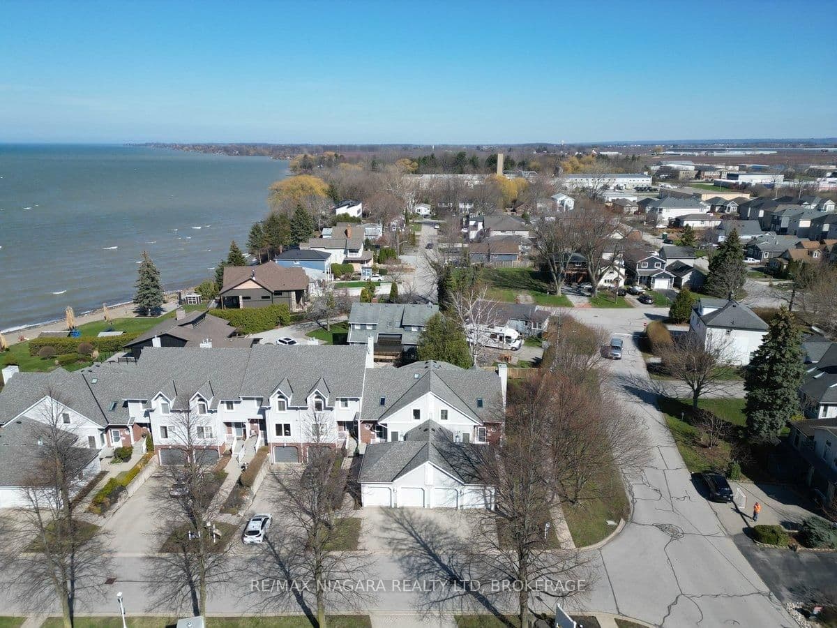 5 Lakeside Drive W, Unit 23
