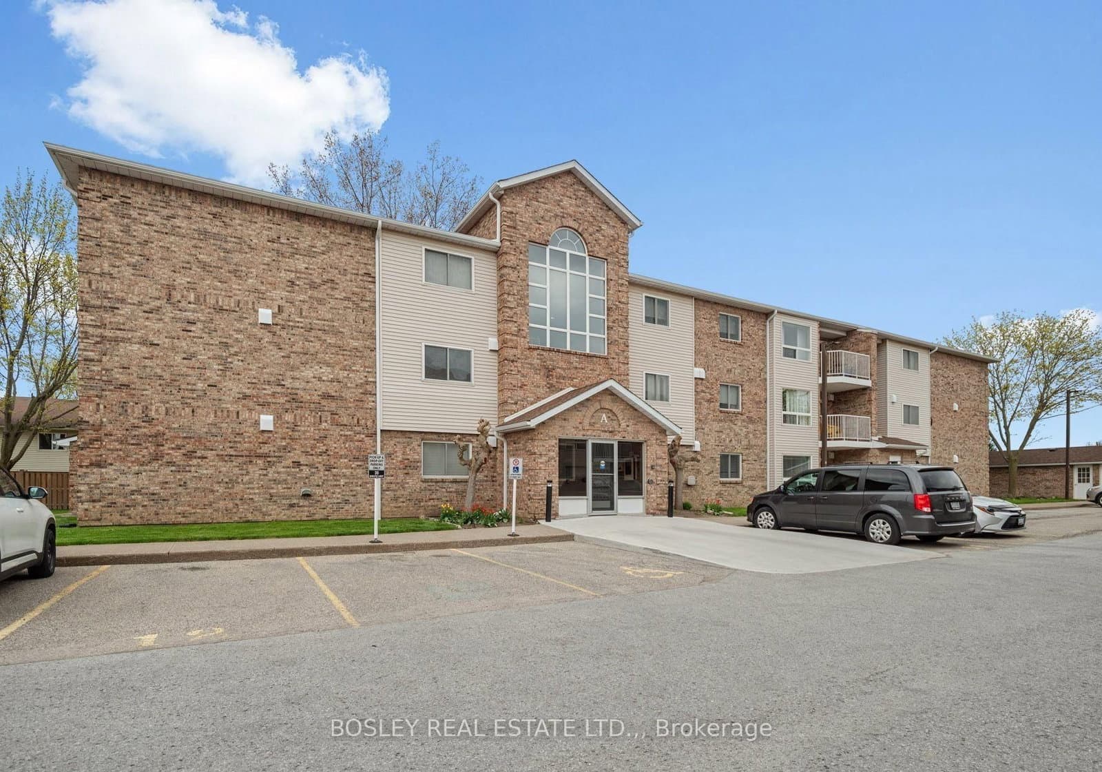 #205A - 1061 Vansickle Road N